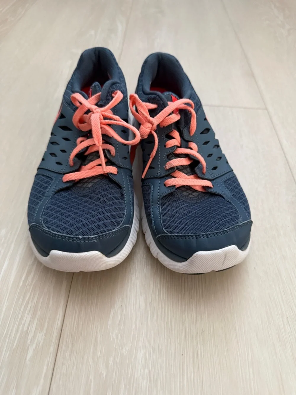 Nike Dark Blue and Coral Sneakers